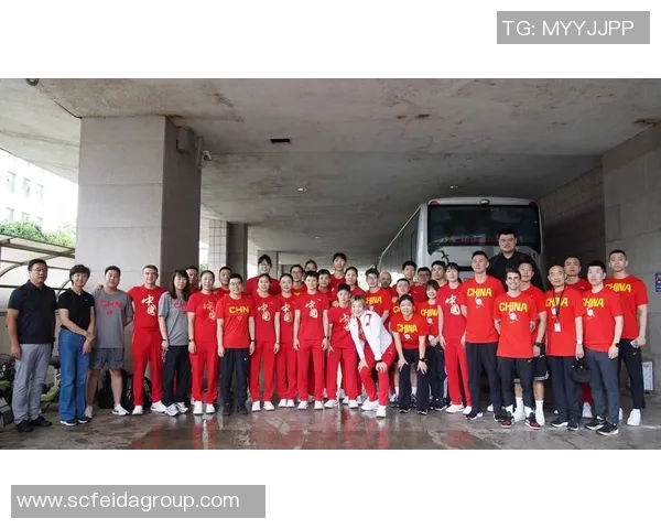 休斯顿女孩姚明的成长故事与篮球梦想的追逐之路 休斯顿女孩姚明的成长故事与篮球梦想的追逐之路