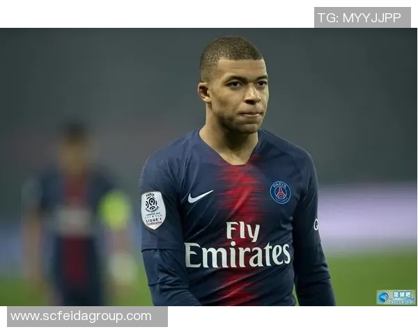 美国足球明星前锋的辉煌历程与未来展望解析